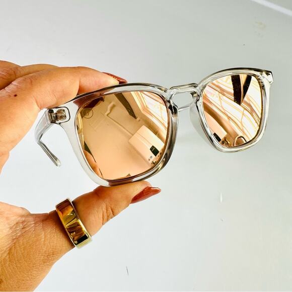 BLENDERS Clear Plastic Rose Gold Champagne Reflective Mirrored Lens Sunglasses - Picture 2 of 15